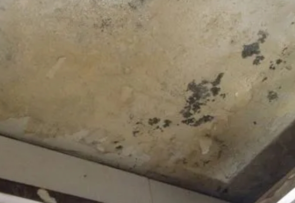 唐山市阳台漏水维修公司分享下唐山市卫生间渗水维修需要注意哪些问题。